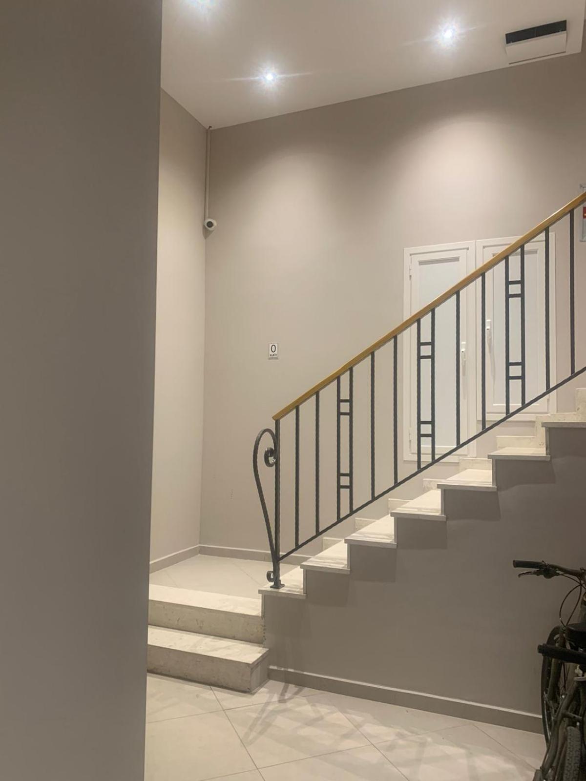 Jon'S Apartment ティラナ エクステリア 写真