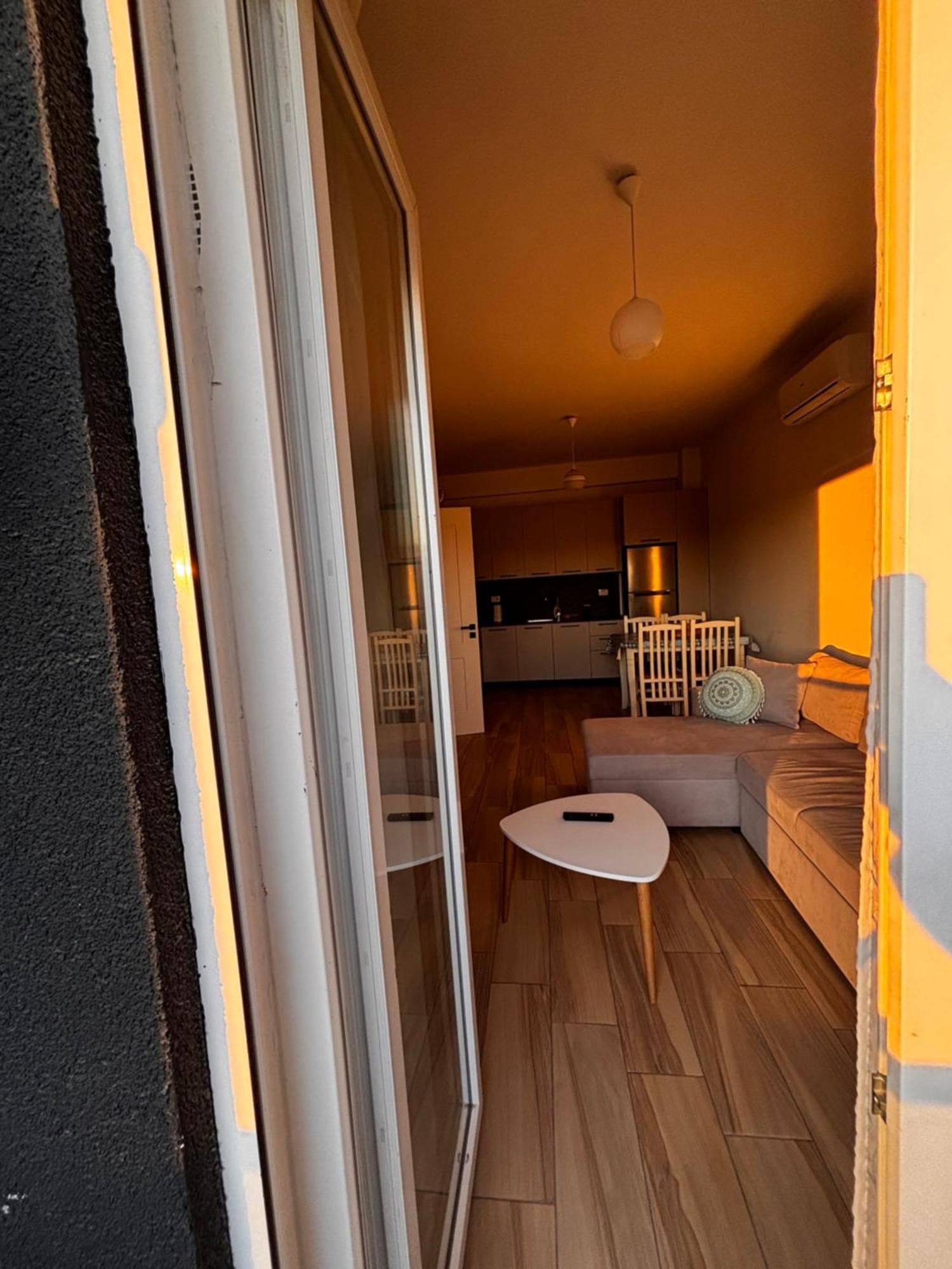 Jon'S Apartment ティラナ エクステリア 写真